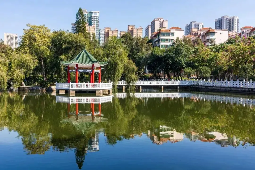 Jinan University traditional  pavillion