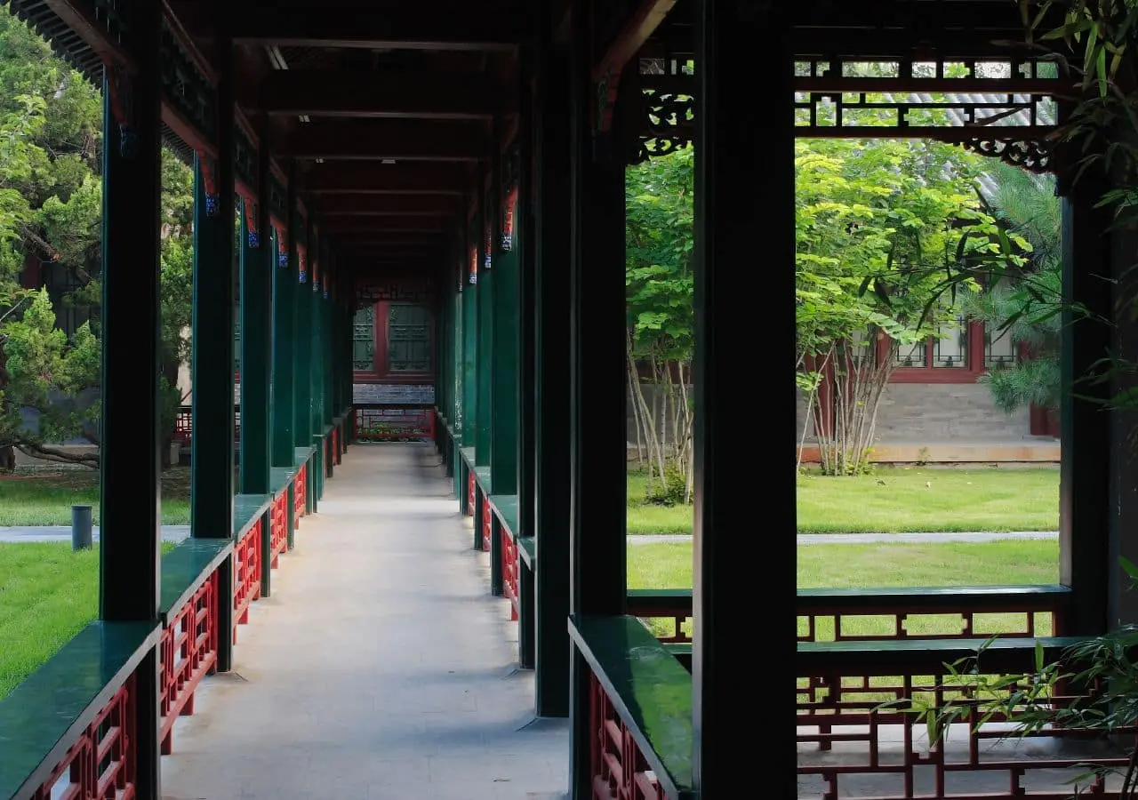 Shuimu Tsinghua and the Lotus Pond
