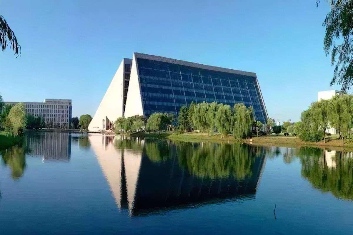 Yangzhou University Building