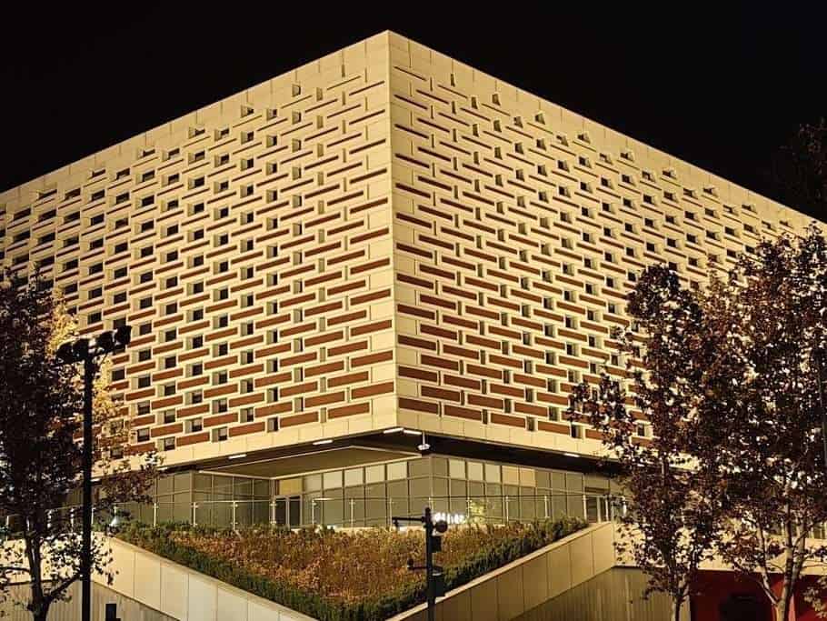 Hebei University of Technology Building