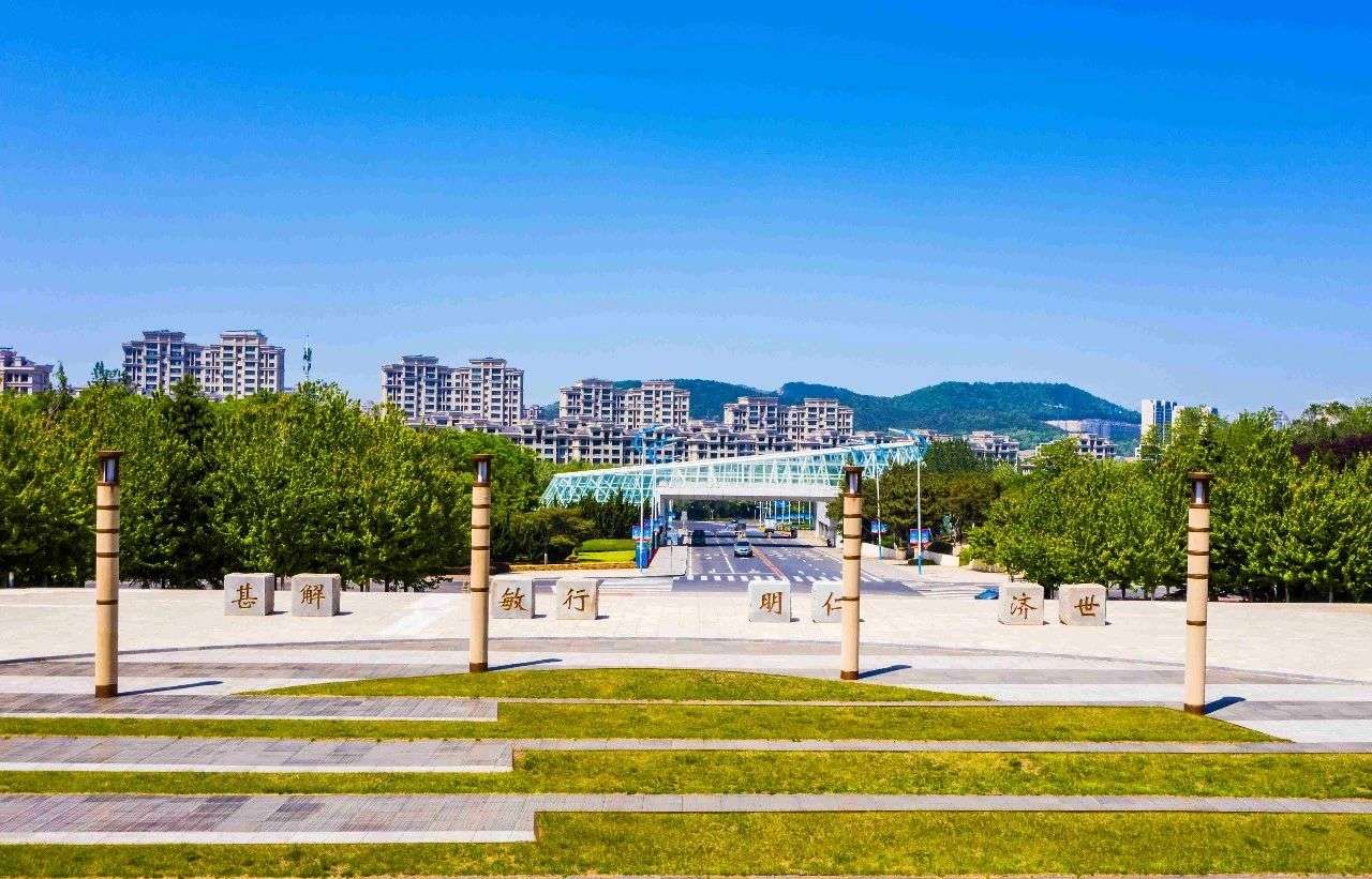 Dalian Medical University: Admission, Tuition and Campus Life