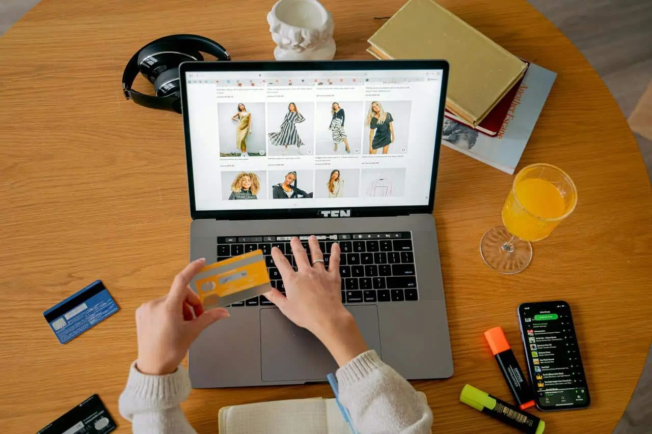 Chinese Online Shopping and Wholesale Market
