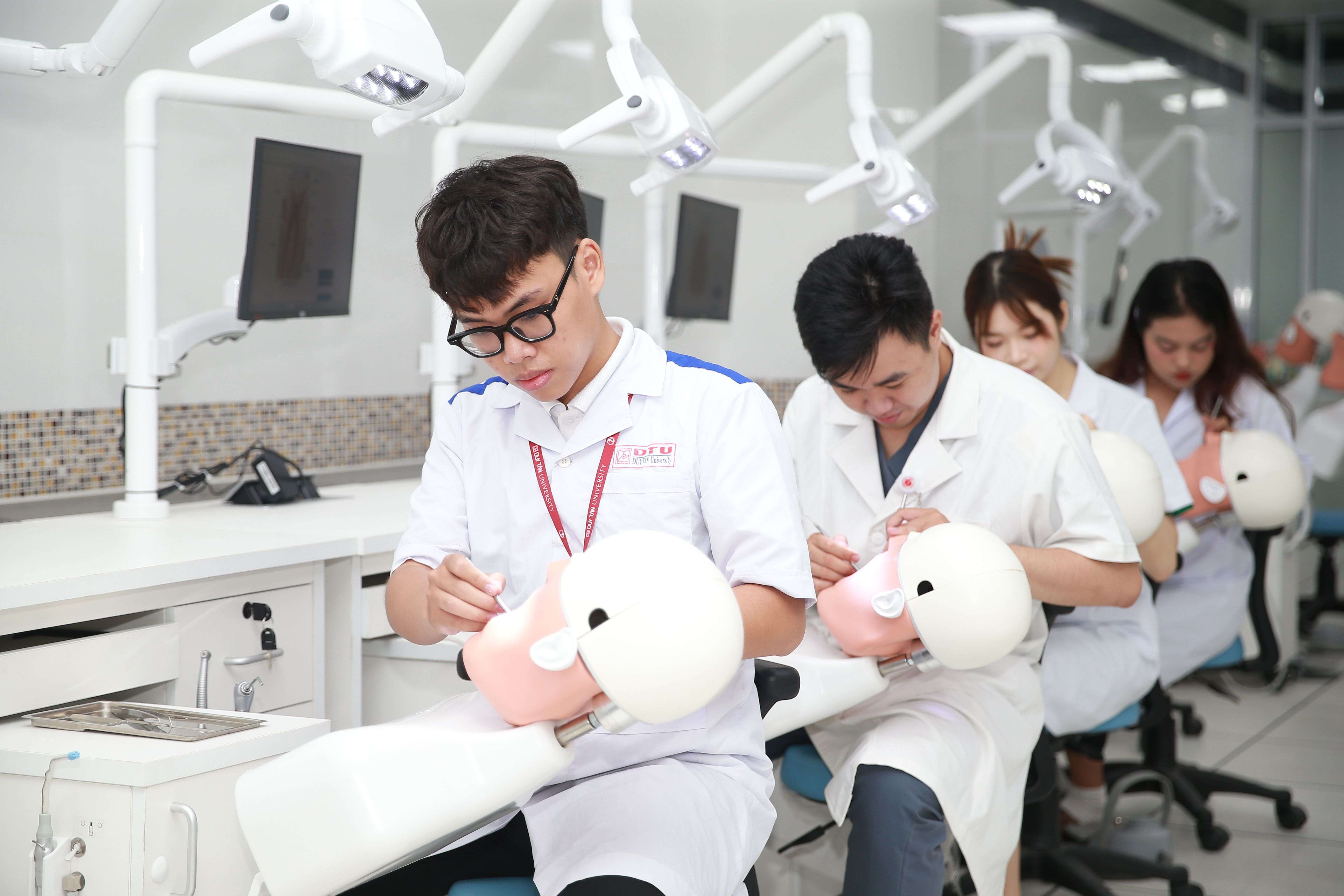 Dental Schools in China: BDS Fees & Admission Guide