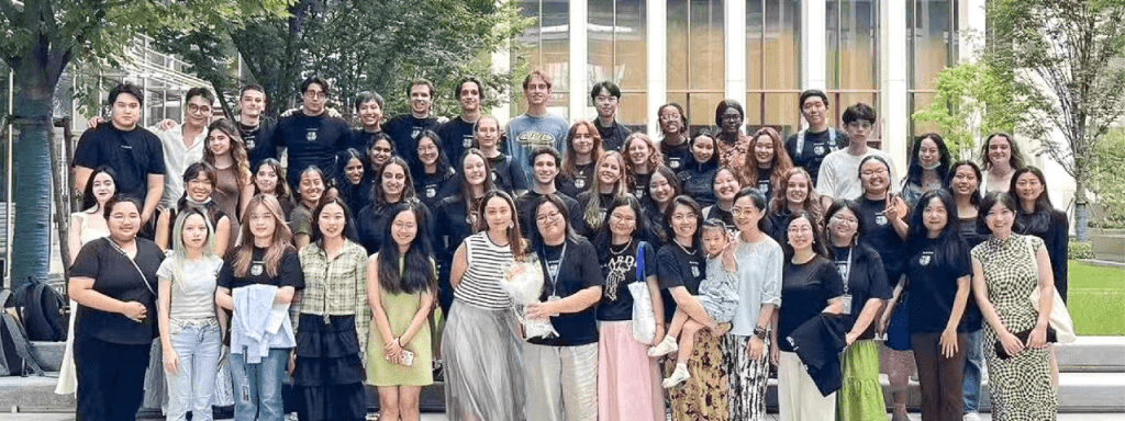 Group photo of international students on a Chinese immersion program in China